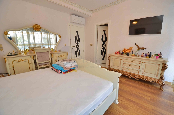 فلل فاخرة ، تخطيط 5 + 2 في ساريسو - حي أنطاليا 