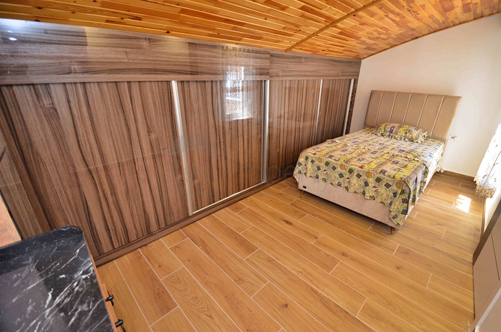 فلل فاخرة ، تخطيط 5 + 2 في ساريسو - حي أنطاليا 