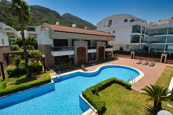 فلل فاخرة ، تخطيط 5 + 2 في ساريسو - حي أنطاليا 