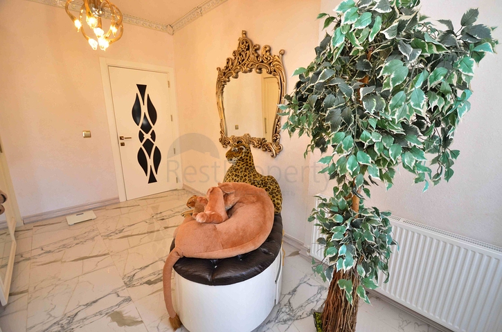 فلل فاخرة ، تخطيط 5 + 2 في ساريسو - حي أنطاليا 