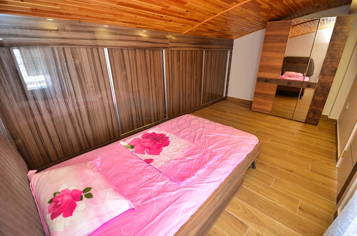 فلل فاخرة ، تخطيط 5 + 2 في ساريسو - حي أنطاليا 