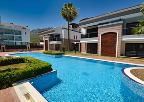 فلل فاخرة ، تخطيط 5 + 2 في ساريسو - حي أنطاليا 