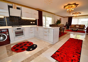 فلل فاخرة ، تخطيط 5 + 2 في ساريسو - حي أنطاليا 