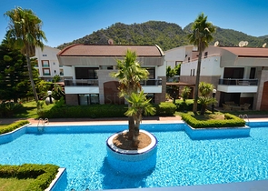 فلل فاخرة ، تخطيط 5 + 2 في ساريسو - حي أنطاليا 