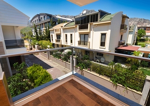 فلل فاخرة ، تخطيط 5 + 2 في ساريسو - حي أنطاليا 