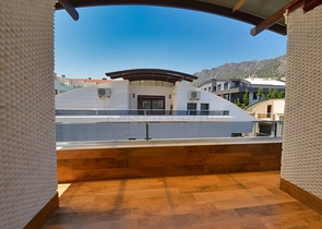 فلل فاخرة ، تخطيط 5 + 2 في ساريسو - حي أنطاليا 