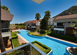 فلل فاخرة ، تخطيط 5 + 2 في ساريسو - حي أنطاليا 