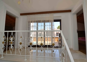 فلل فاخرة ، تخطيط 5 + 2 في ساريسو - حي أنطاليا 