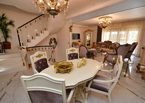 فلل فاخرة ، تخطيط 5 + 2 في ساريسو - حي أنطاليا 