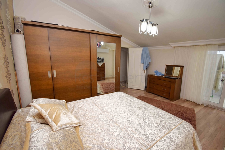 شقة دوبلكس 5 + 2 في وسط مدينة أنطاليا