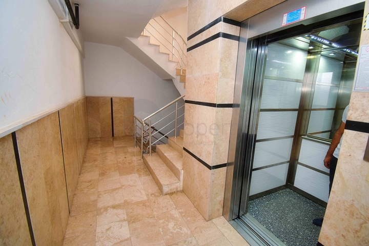 شقة دوبلكس 5 + 2 في وسط مدينة أنطاليا