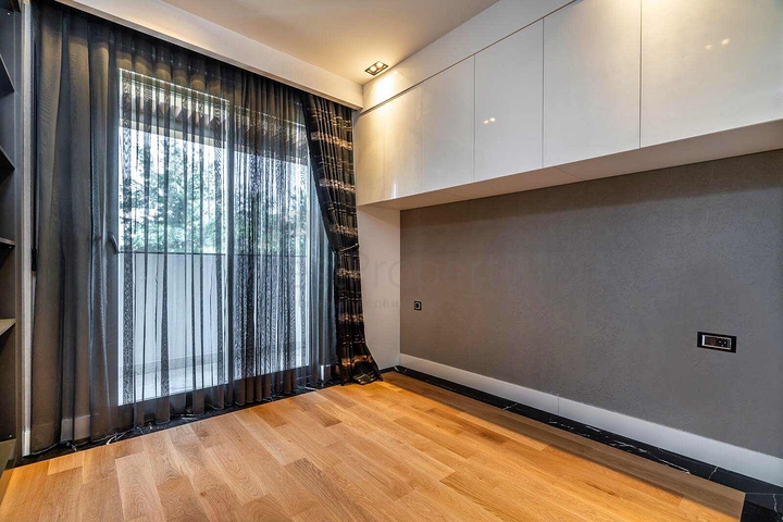 فيلا فسيحة 6 + 1 في منطقة دوشيميالتي-أنطاليا 