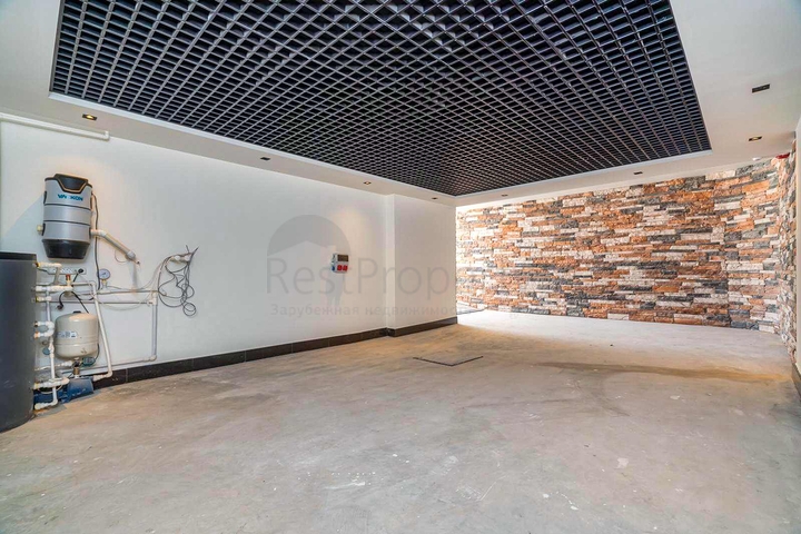 فيلا فسيحة 6 + 1 في منطقة دوشيميالتي-أنطاليا 