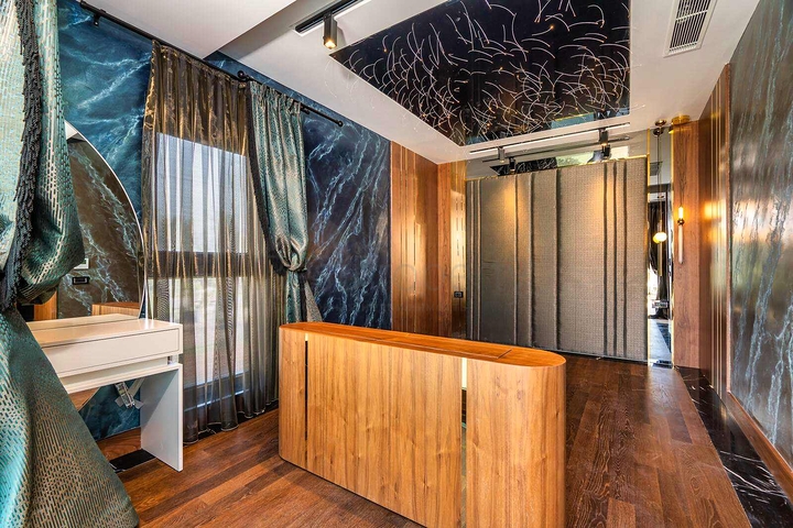 فيلا فسيحة 6 + 1 في منطقة دوشيميالتي-أنطاليا 