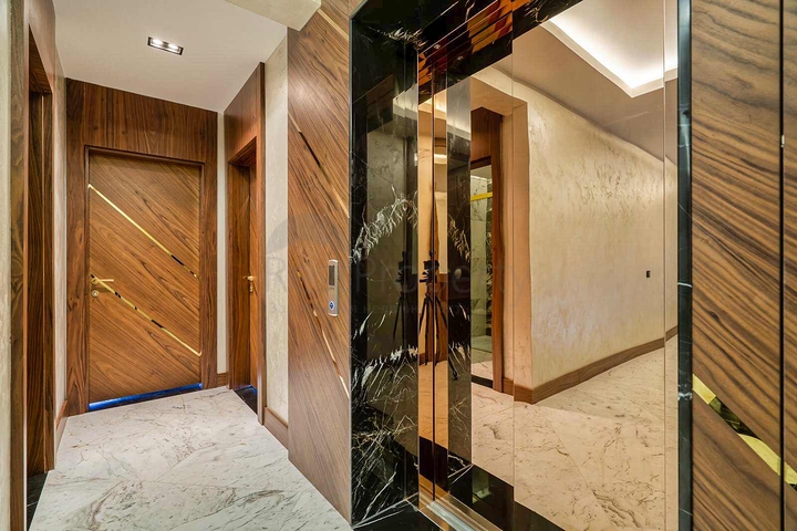 فيلا فسيحة 6 + 1 في منطقة دوشيميالتي-أنطاليا 