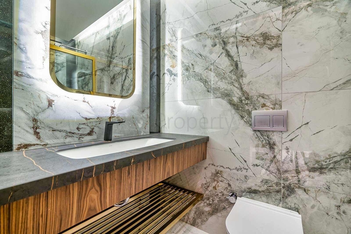 فيلا فسيحة 6 + 1 في منطقة دوشيميالتي-أنطاليا 