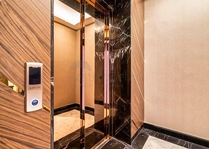 فيلا فسيحة 6 + 1 في منطقة دوشيميالتي-أنطاليا 