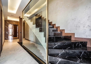 فيلا فسيحة 6 + 1 في منطقة دوشيميالتي-أنطاليا 