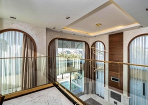 فيلا فسيحة 6 + 1 في منطقة دوشيميالتي-أنطاليا 