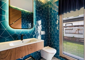 فيلا فسيحة 6 + 1 في منطقة دوشيميالتي-أنطاليا 