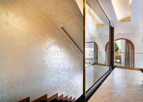 فيلا فسيحة 6 + 1 في منطقة دوشيميالتي-أنطاليا 