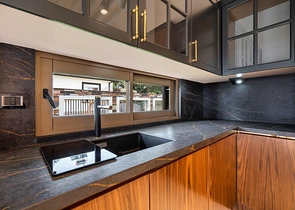 فيلا فسيحة 6 + 1 في منطقة دوشيميالتي-أنطاليا 