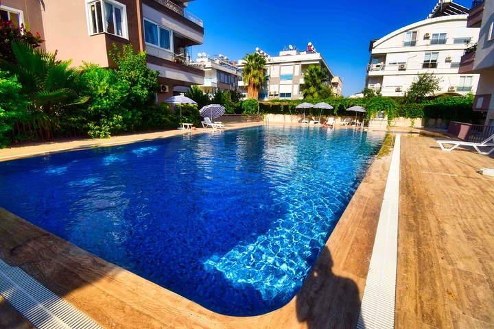 شقة 4 + 1 في حي لارا أنطاليا