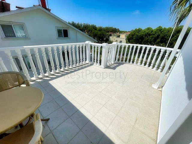 3 + 1 فيلا 320 م2 في منطقة بيليك