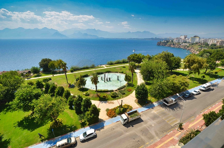 شقة 5 + 1 في حي لارا أنطاليا 