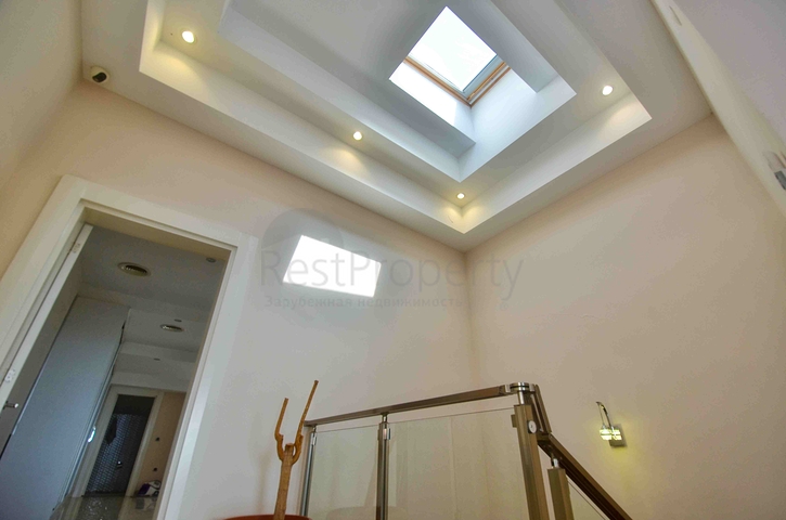 شقة 5 + 1 في حي لارا أنطاليا 