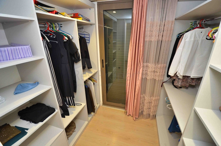 شقة 5 + 1 في حي لارا أنطاليا 