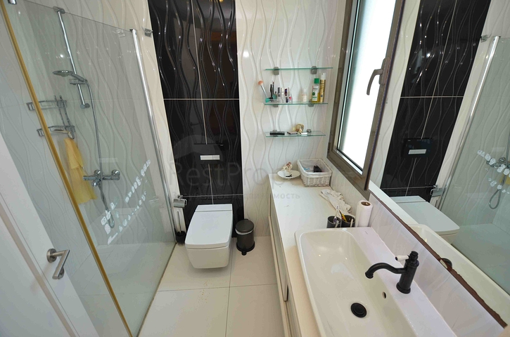 شقة 5 + 1 في حي لارا أنطاليا 