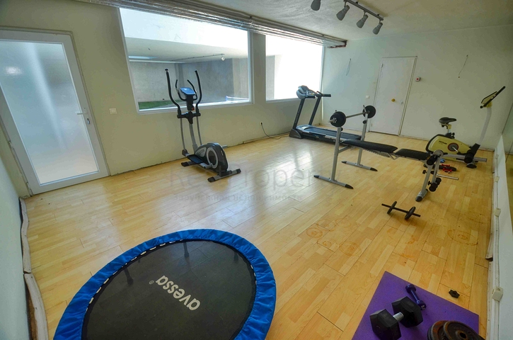 شقة 5 + 1 في حي لارا أنطاليا 