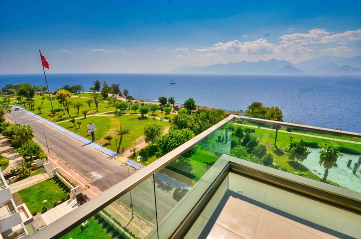 شقة 5 + 1 في حي لارا أنطاليا 