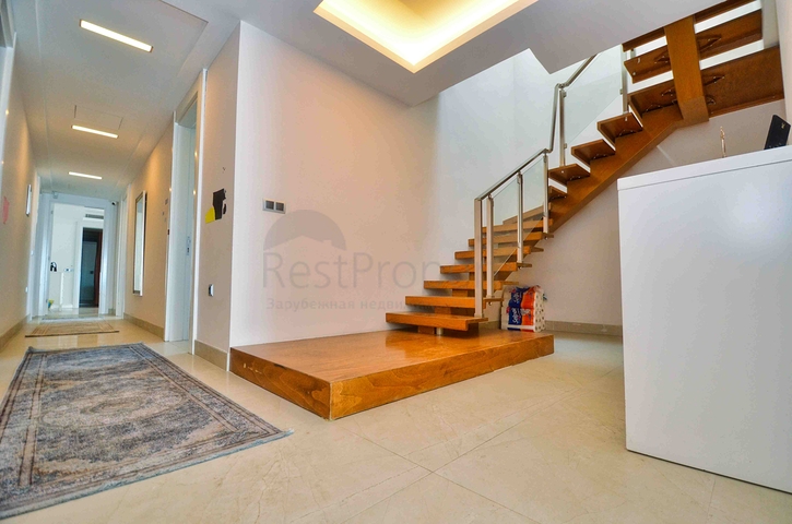 شقة 5 + 1 في حي لارا أنطاليا 