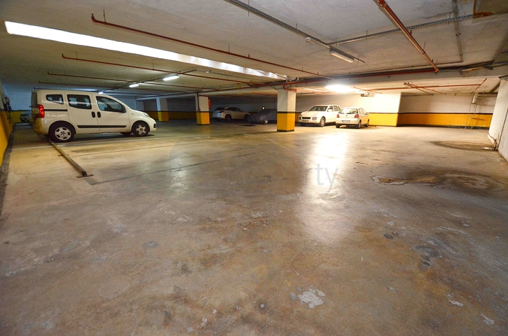 شقة 5 + 1 في حي لارا أنطاليا 