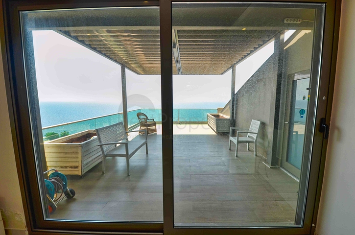 شقة 5 + 1 في حي لارا أنطاليا 