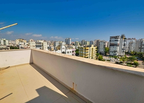 شقة 5 + 1 في حي لارا أنطاليا 