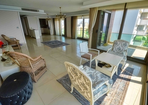 شقة 5 + 1 في حي لارا أنطاليا 