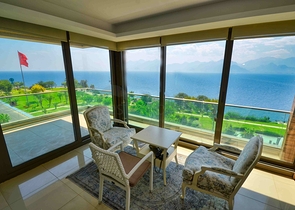 شقة 5 + 1 في حي لارا أنطاليا 