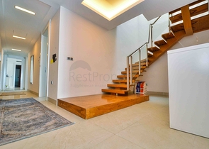 شقة 5 + 1 في حي لارا أنطاليا 