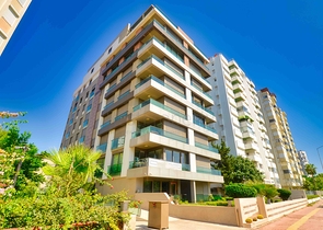 شقة 5 + 1 في حي لارا أنطاليا 