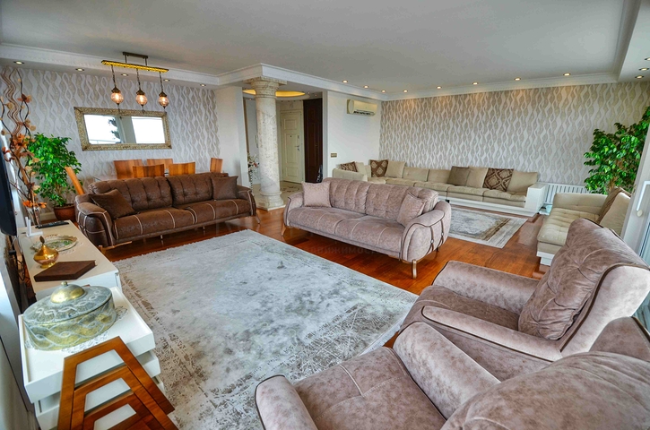 شقة 4+1 في باخشيليفلر - حي أنطاليا 