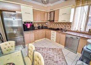 شقة 3 + 1 في حي لارا أنطاليا 