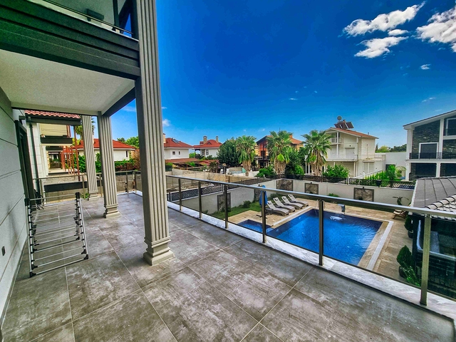 فيلا واسعة 4 + 1 في كيمير-منطقة أنطاليا 