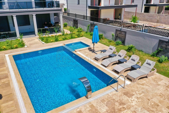 فيلا واسعة 4 + 1 في كيمير-منطقة أنطاليا 