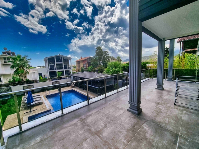 فيلا واسعة 4 + 1 في كيمير-منطقة أنطاليا 