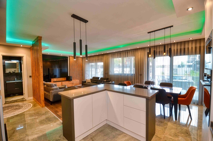 فيلا واسعة 4 + 1 في كيمير-منطقة أنطاليا 