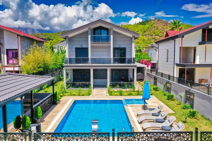 فيلا واسعة 4 + 1 في كيمير-منطقة أنطاليا 