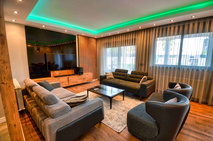 فيلا واسعة 4 + 1 في كيمير-منطقة أنطاليا 